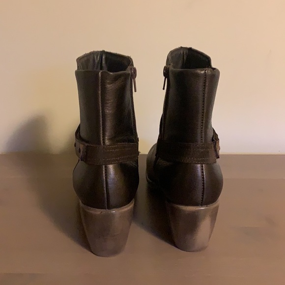 🆕 NAOT Metallic Leather Booties - Women’s Size 40 - Picture 4 of 7